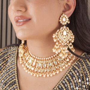 Gold Kundan Choker with Pearls