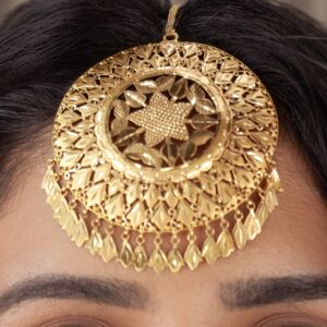Gold Bridal Maang Tikka with Floral Design