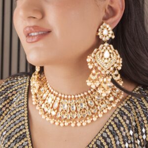 Gold Kundan Choker with Pearls