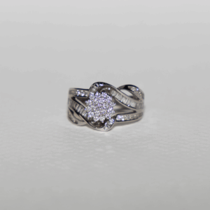 Floral Cluster Diamond Twist Ring